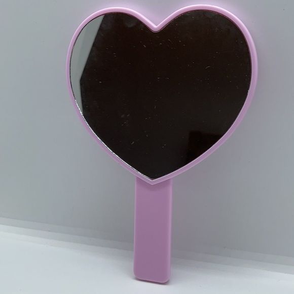 NWT Pink Heart Shaped Hand Held Mirror - Picture 4 of 6